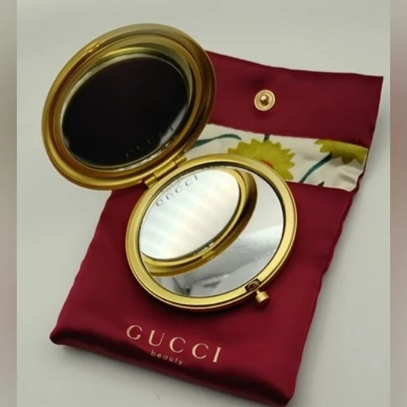 Gucci Floral Compact Mirror With Silk Red With Floral Inside Case - Picture 4 of 6